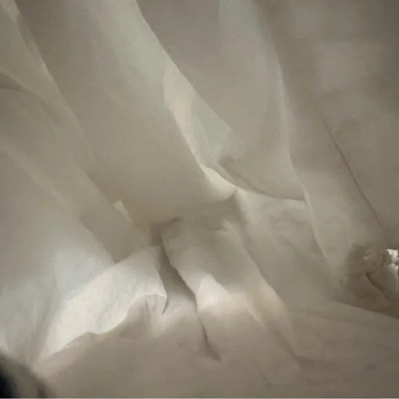 White Vineyard Vines Blouse - Picture 6 of 6